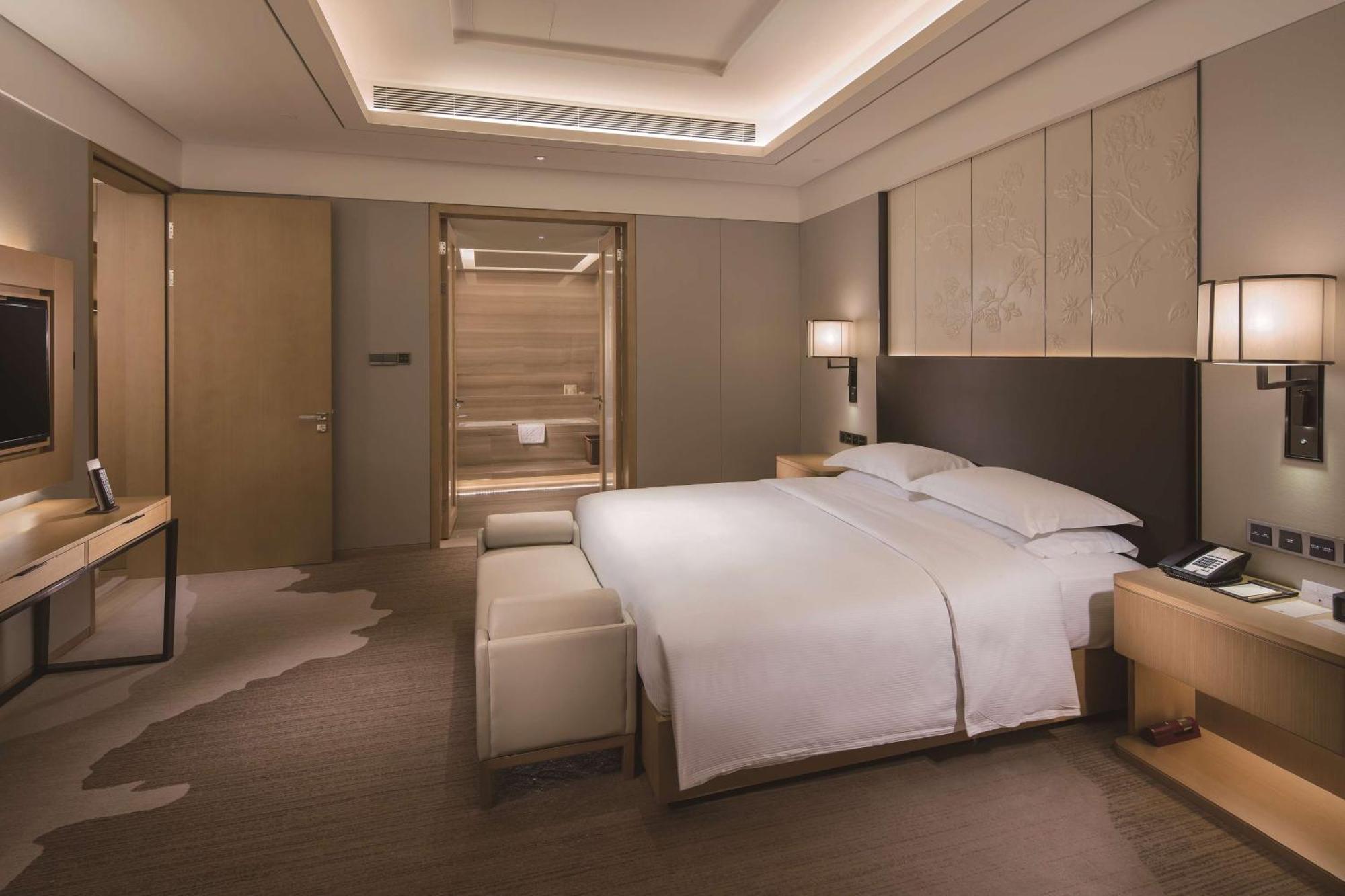 Hilton Chengdu Longquanyi Hotel Exterior photo